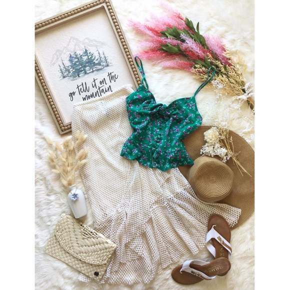 NWOT American Eagle Emerald Rose Crop - Picture 2 of 13